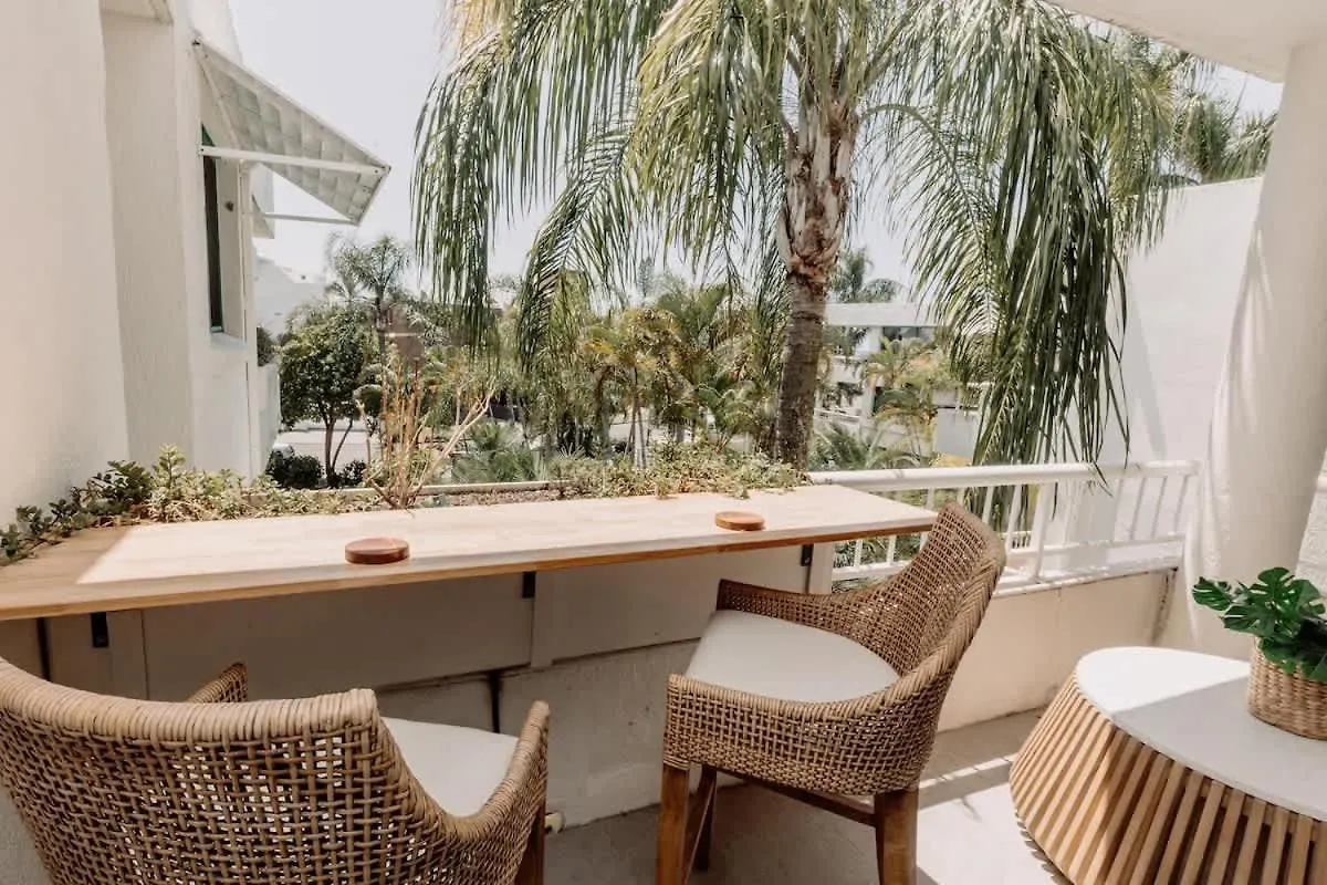 Headlands Beachside Retreat - 50 Metres To Beach Alexandra Headland