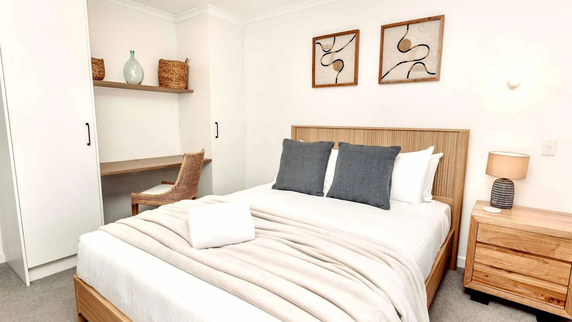 Headlands Beachside Retreat - 50 Metres To Beach Alexandra Headland Australia